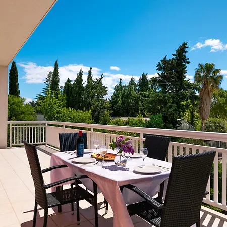 Goreta Apartment Kastela